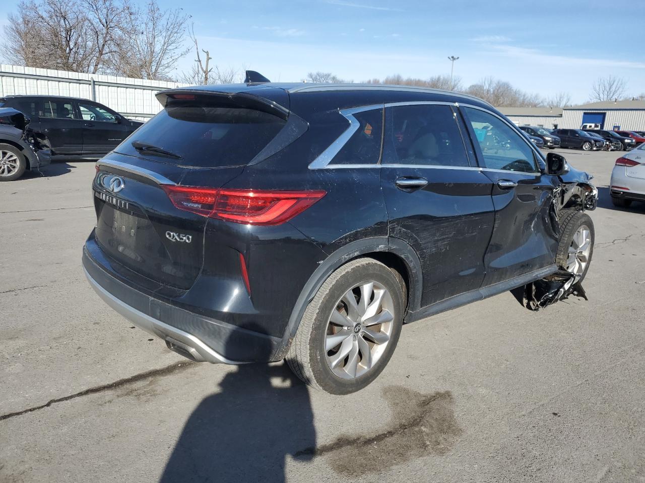 2019 INFINITI QX50 ESSEN - Image 3