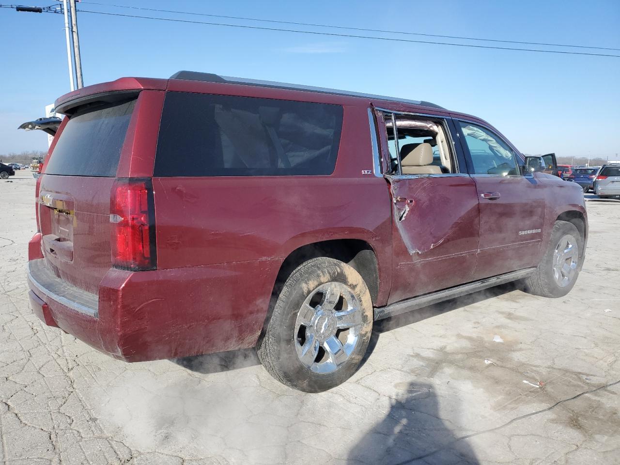 2016 CHEVROLET SUBURBAN K - Фото 3