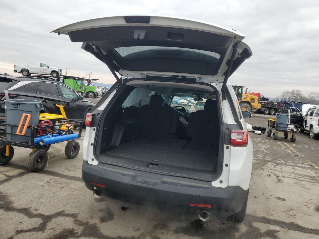 2020 CHEVROLET TRAVERSE L - Фото 6