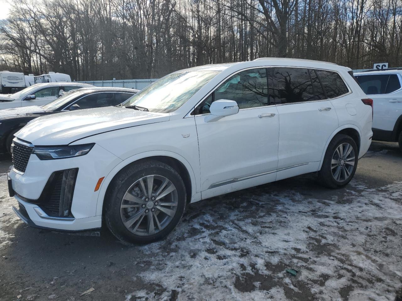 2022 CADILLAC XT6 PREMIU