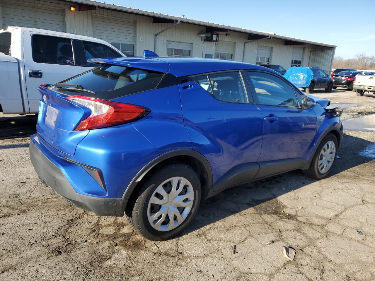 2019 TOYOTA C-HR XLE - Фото 3