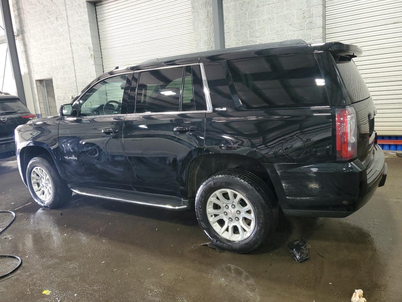 2016 GMC YUKON SLE - Фото 2