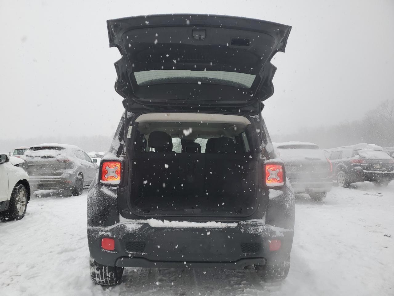 2016 JEEP RENEGADE L - Фото 6