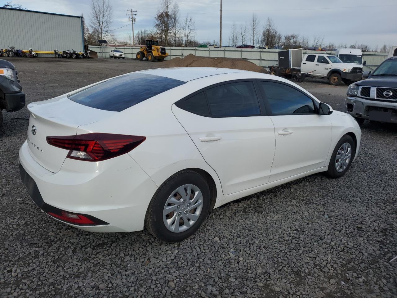 2019 HYUNDAI ELANTRA SE - Фото 3