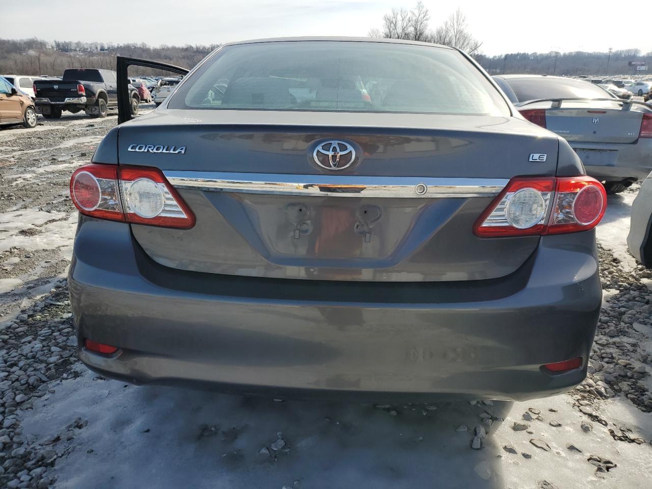 2013 TOYOTA COROLLA BA - Фото 6