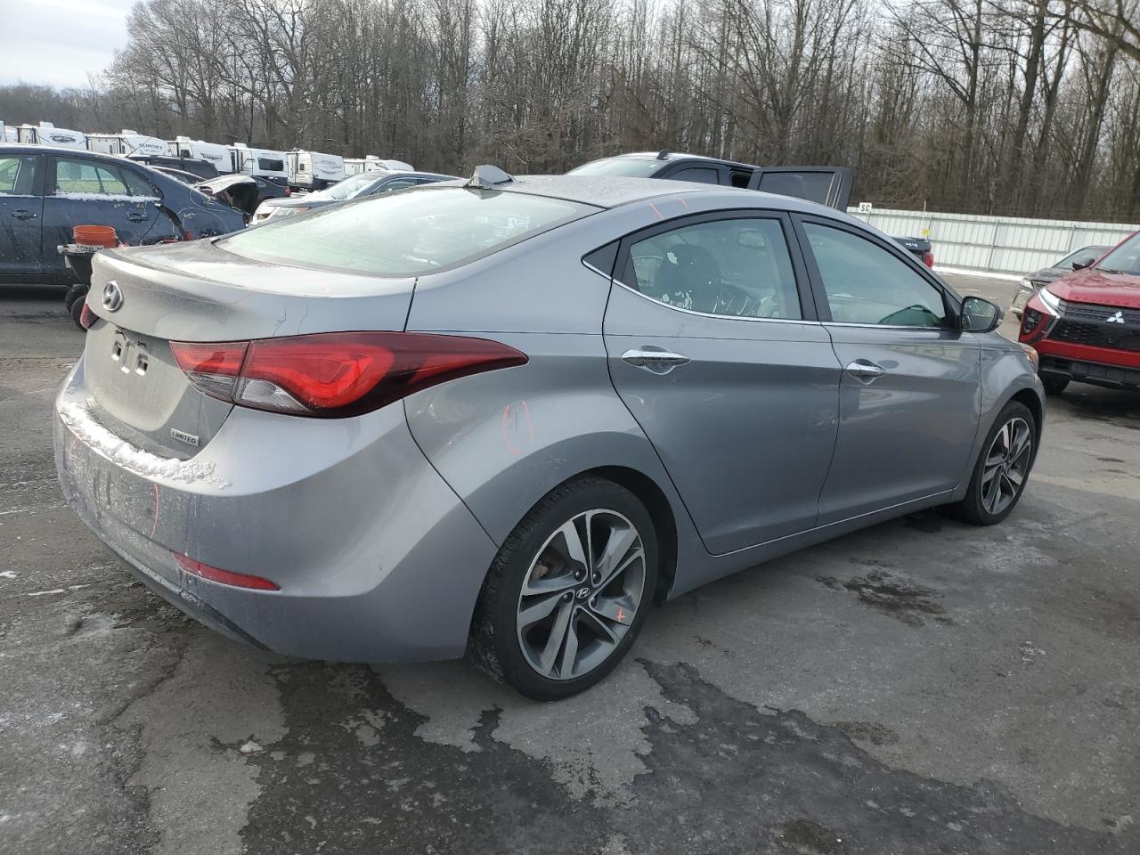 2015 HYUNDAI ELANTRA SE - Image 3