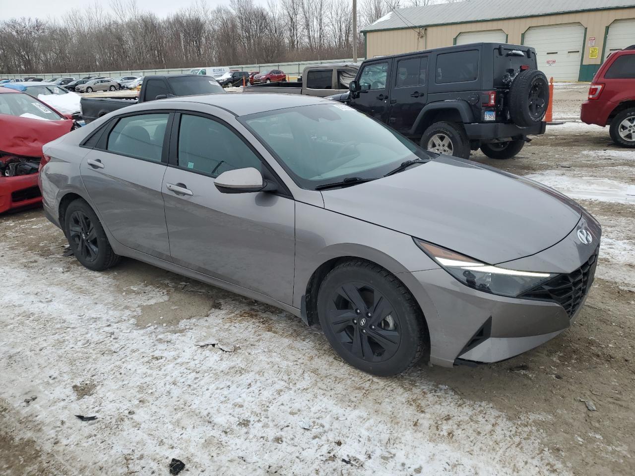 2022 HYUNDAI ELANTRA SE - Фото 4