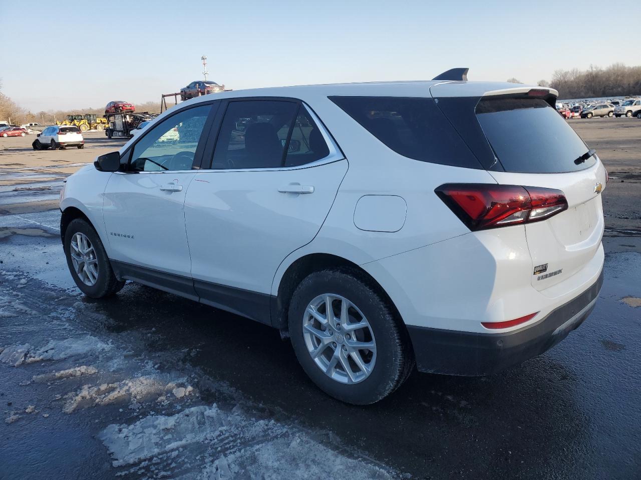 2024 CHEVROLET EQUINOX LT - Фото 2