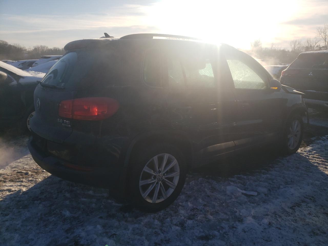 2015 VOLKSWAGEN TIGUAN S - Image 3