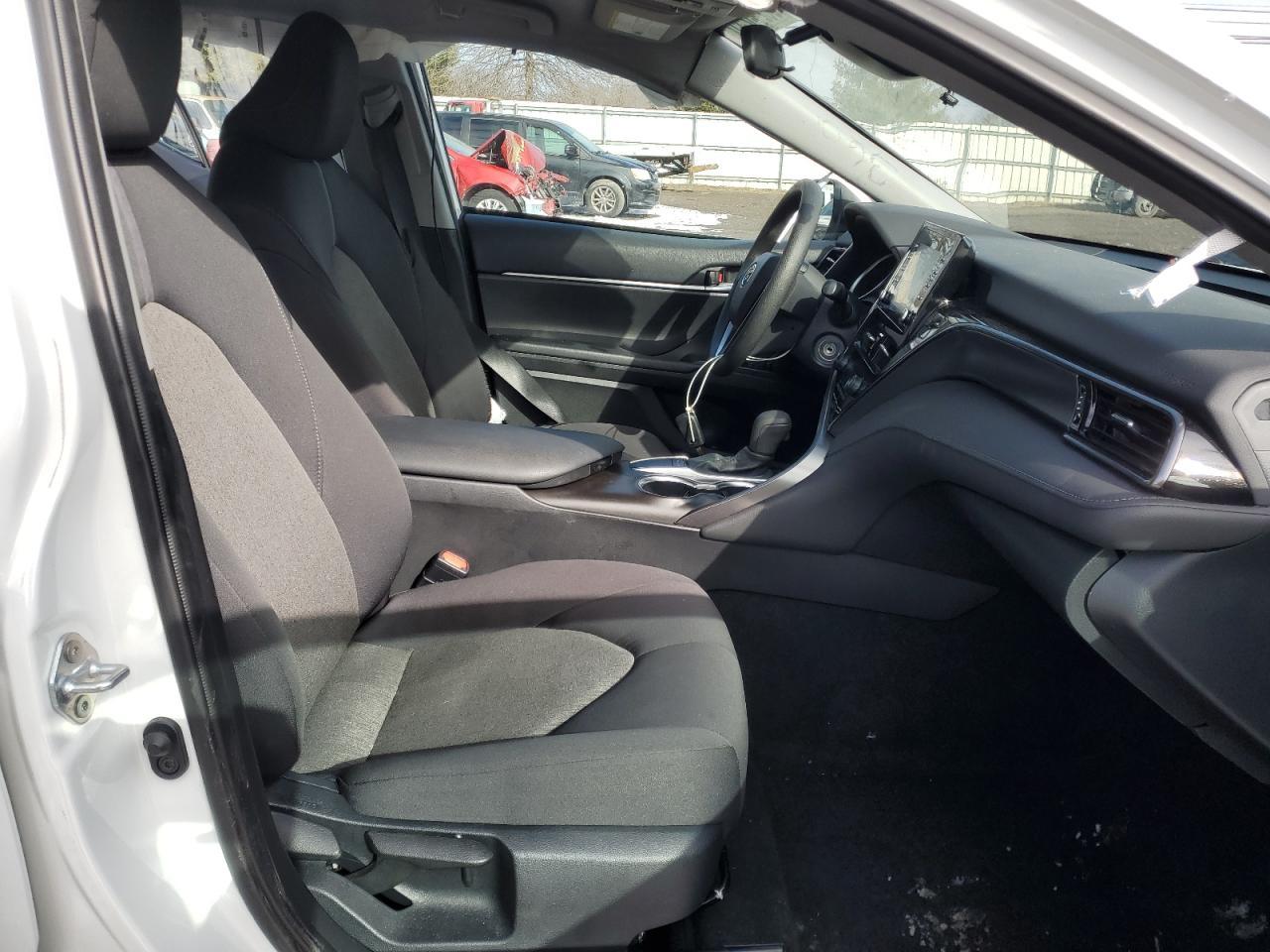 2023 TOYOTA CAMRY LE - Фото 7
