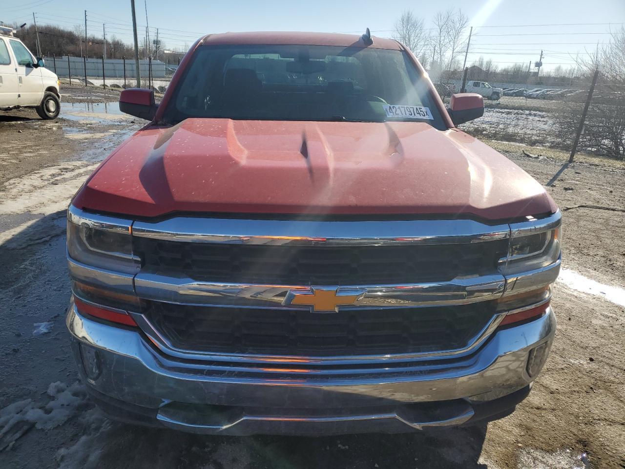 2017 CHEVROLET SILVERADO - Image 5