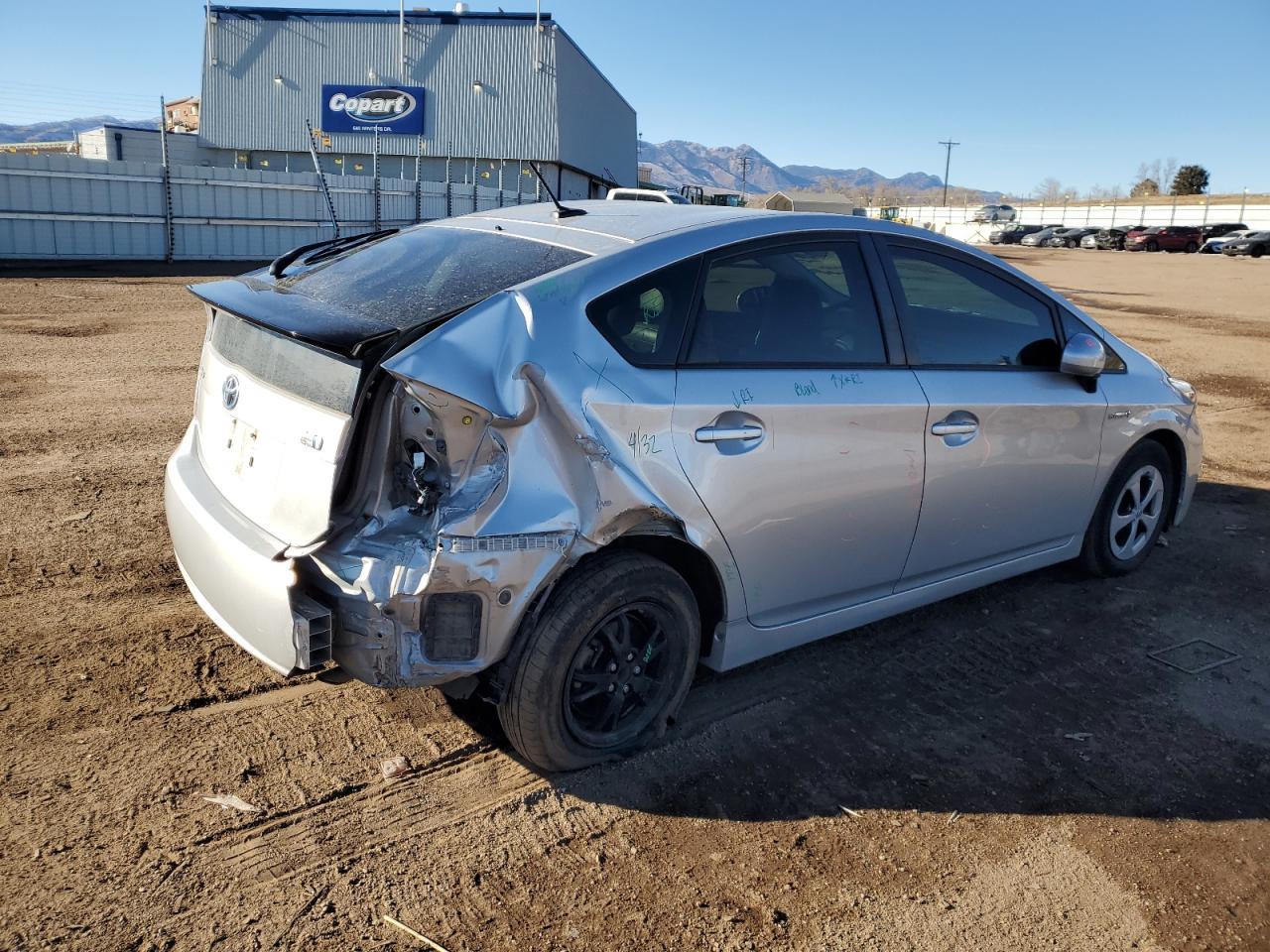 2015 TOYOTA PRIUS - Фото 3