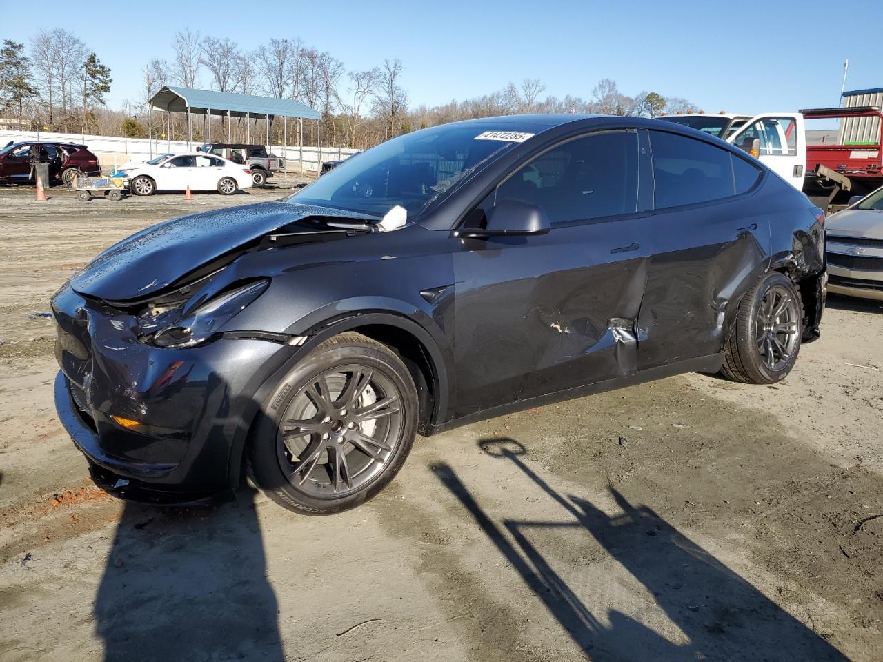 2025 TESLA MODEL Y