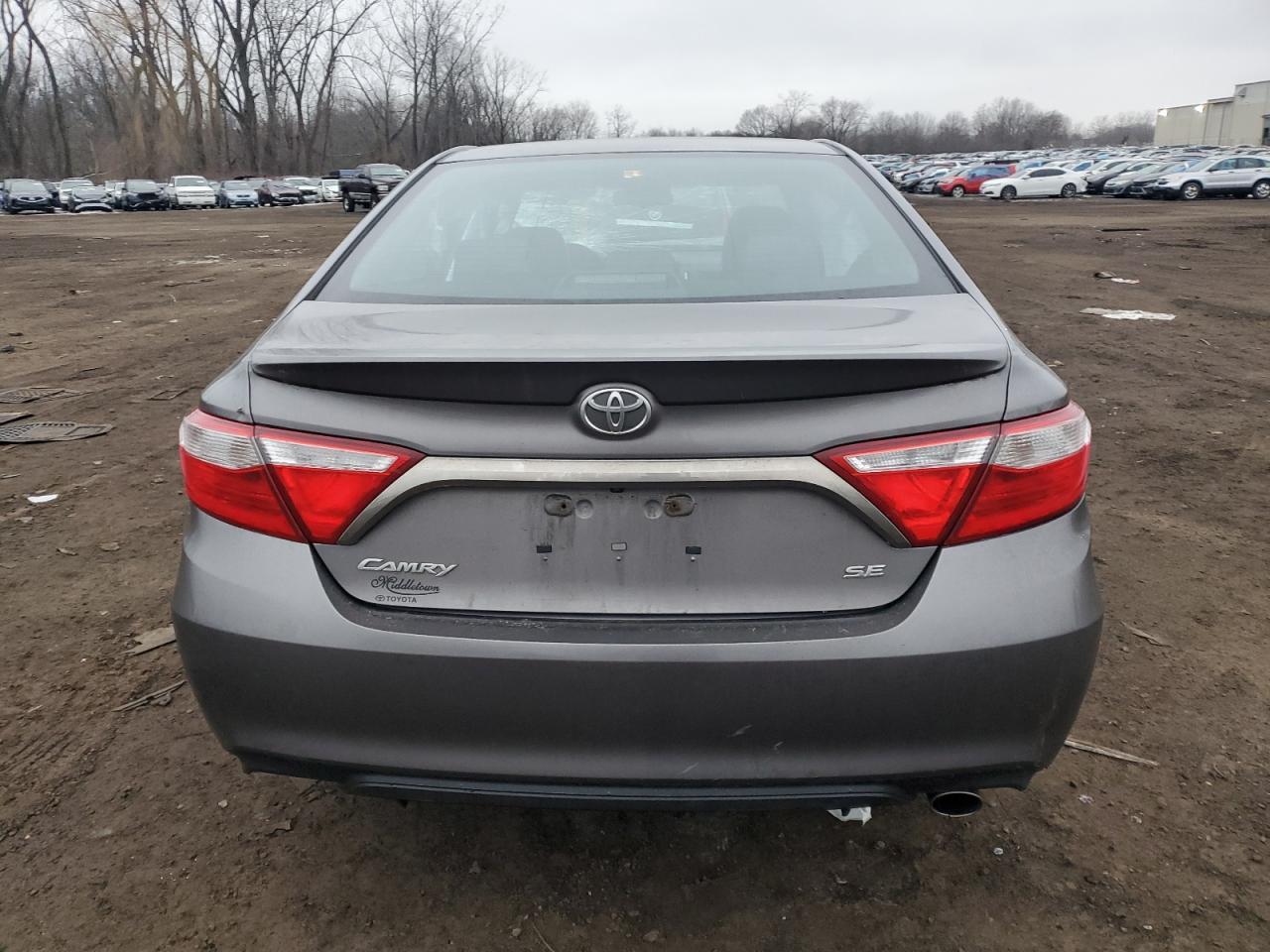 2017 TOYOTA CAMRY LE - Image 6