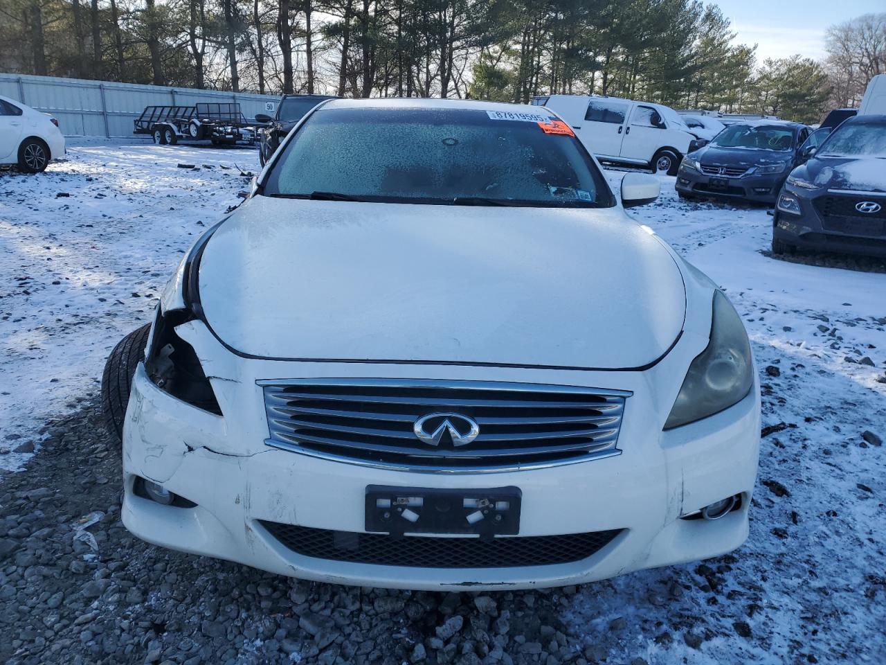 2011 INFINITI G37 - Image 5