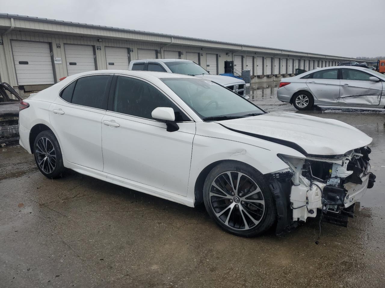 2019 TOYOTA CAMRY L - Фото 4
