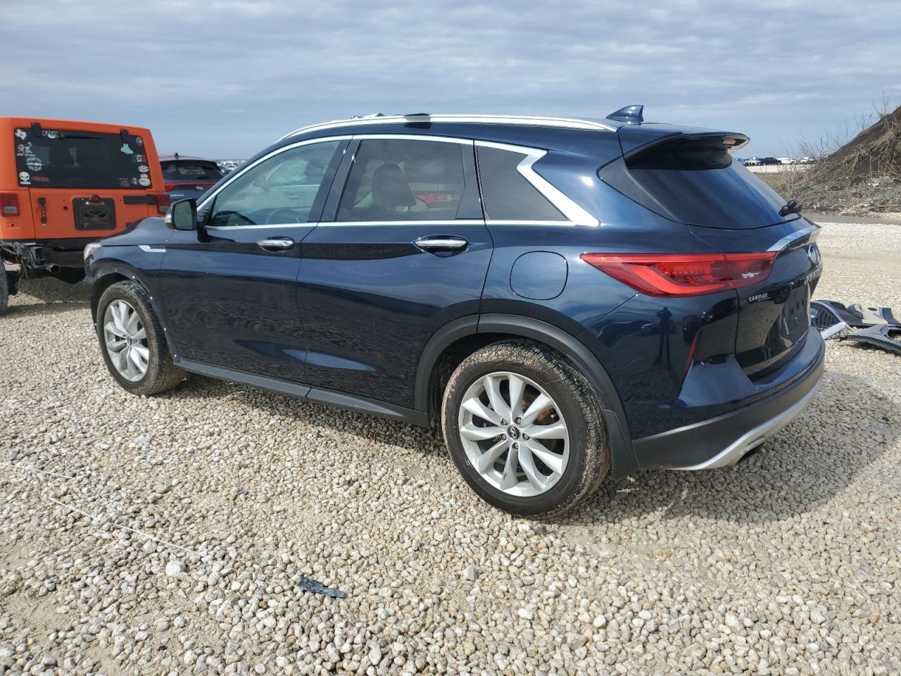 2019 INFINITI QX50 ESSEN - Image 2