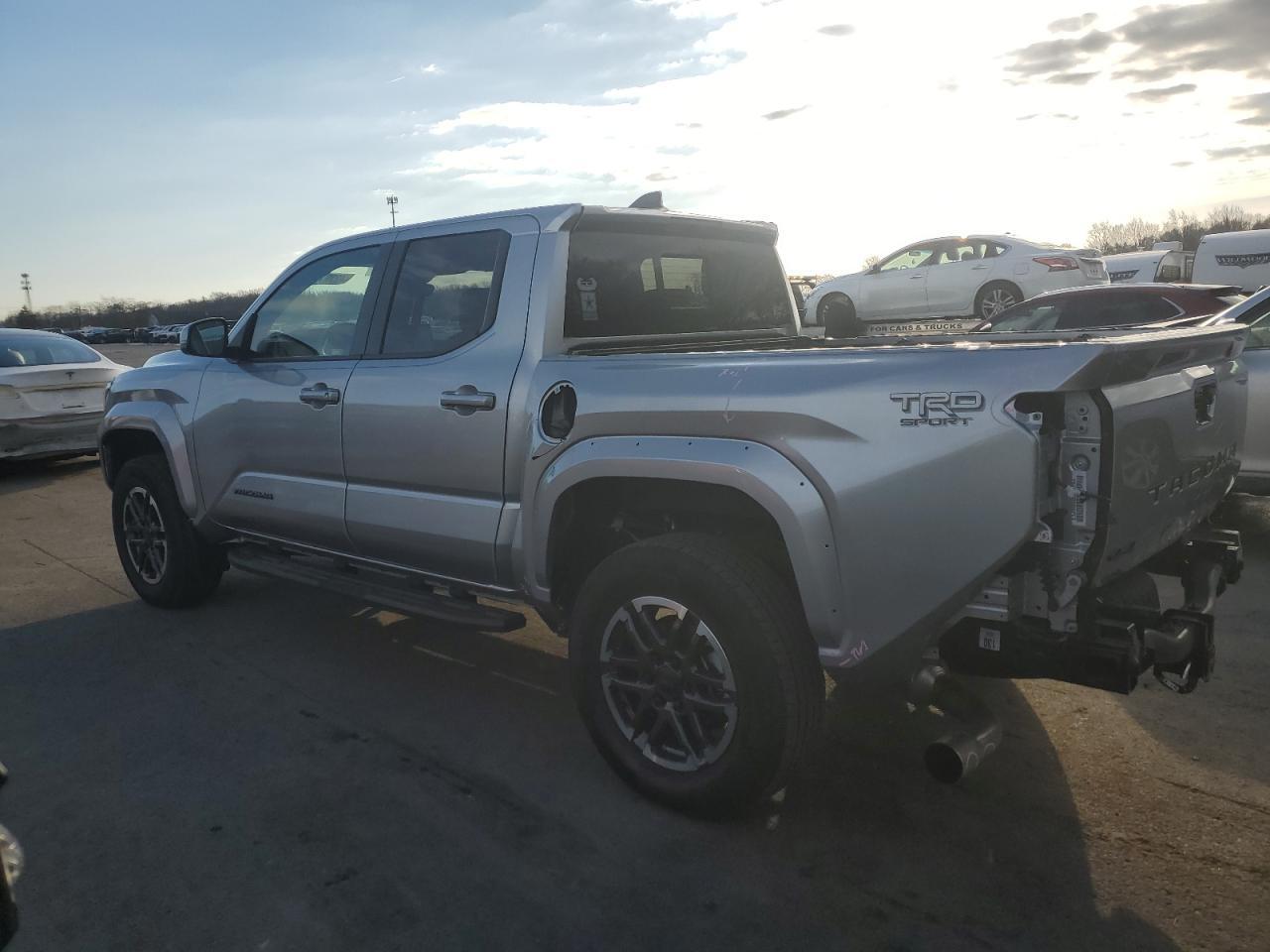 2024 TOYOTA TACOMA DOU - Фото 2