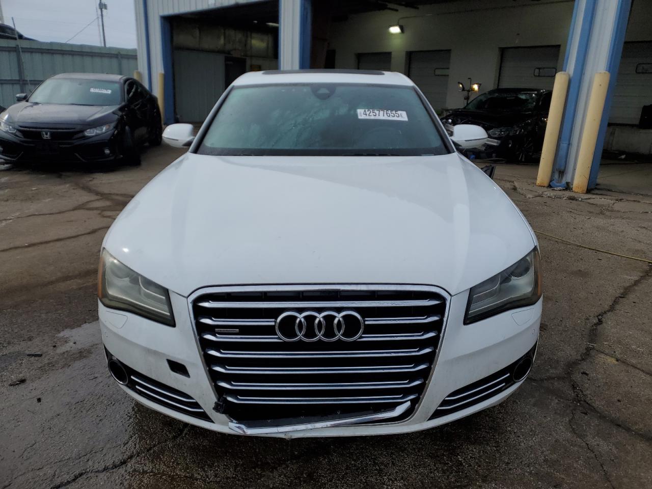 2011 AUDI A8 QUATTRO - Фото 5