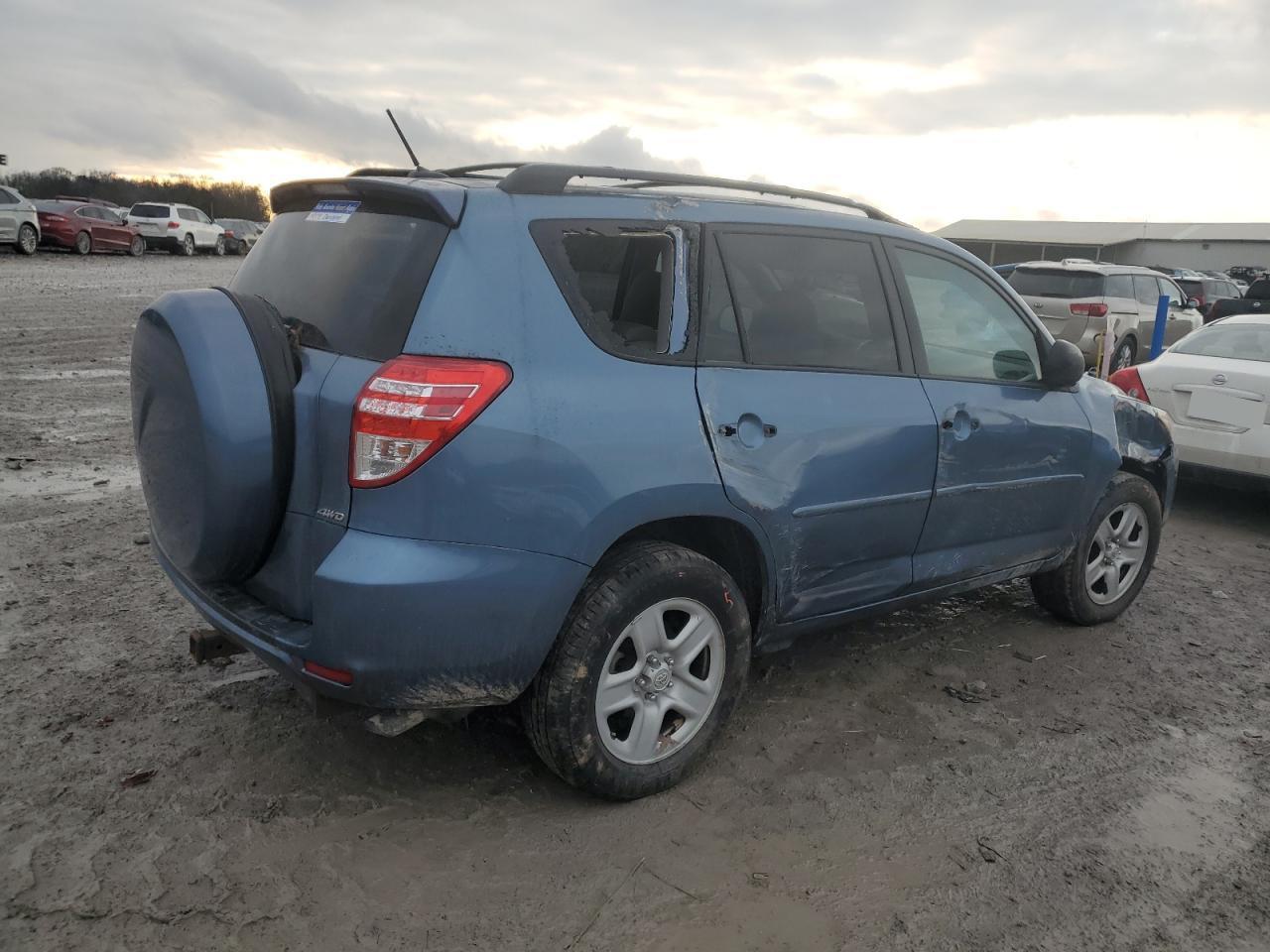 2011 TOYOTA RAV4 - Image 3