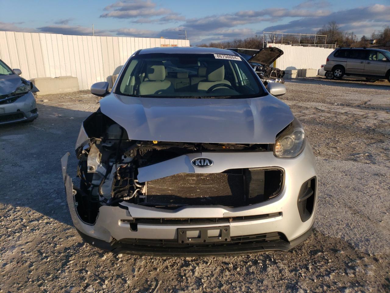 2017 KIA SPORTAGE L - Image 5