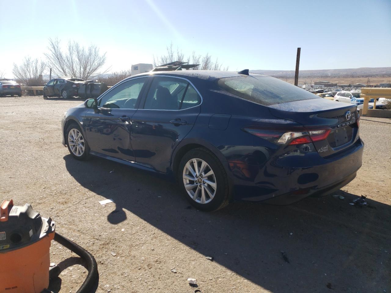 2023 TOYOTA CAMRY LE - Фото 2