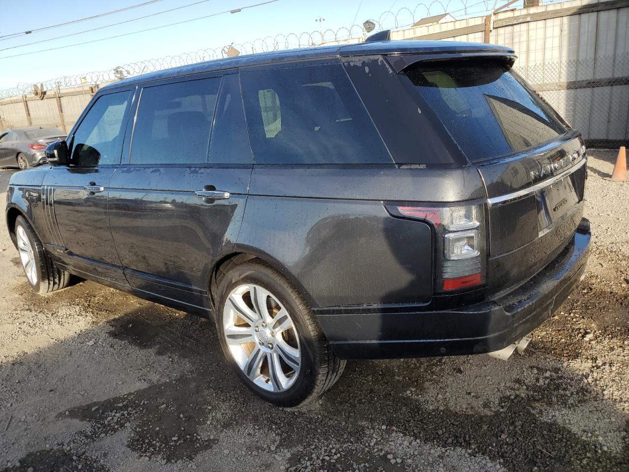 2017 LAND ROVER RANGE ROVE - Image 2