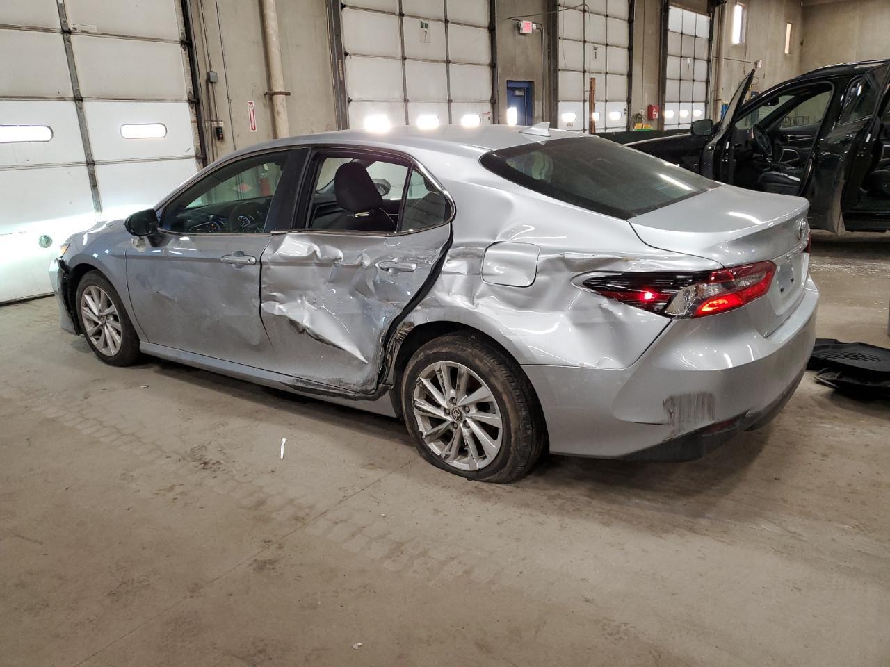 2023 TOYOTA CAMRY LE - Фото 2