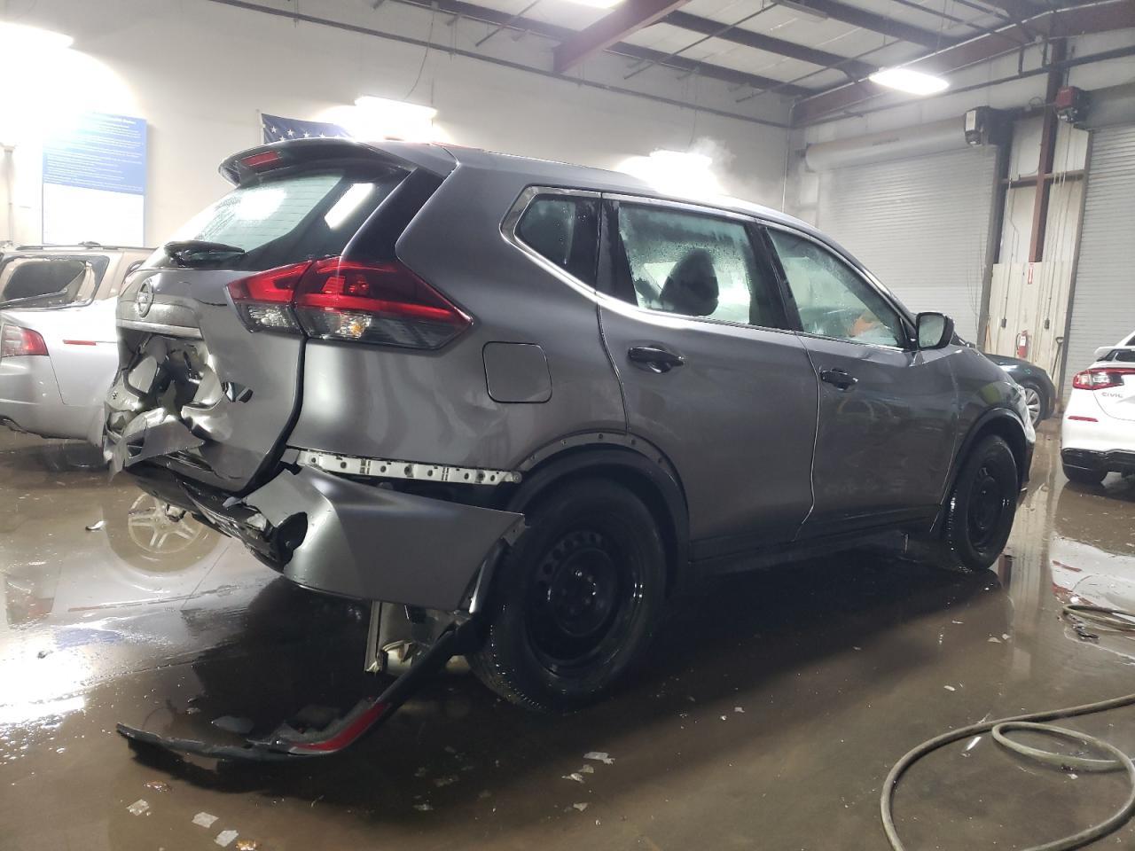 2018 NISSAN ROGUE S - Фото 3
