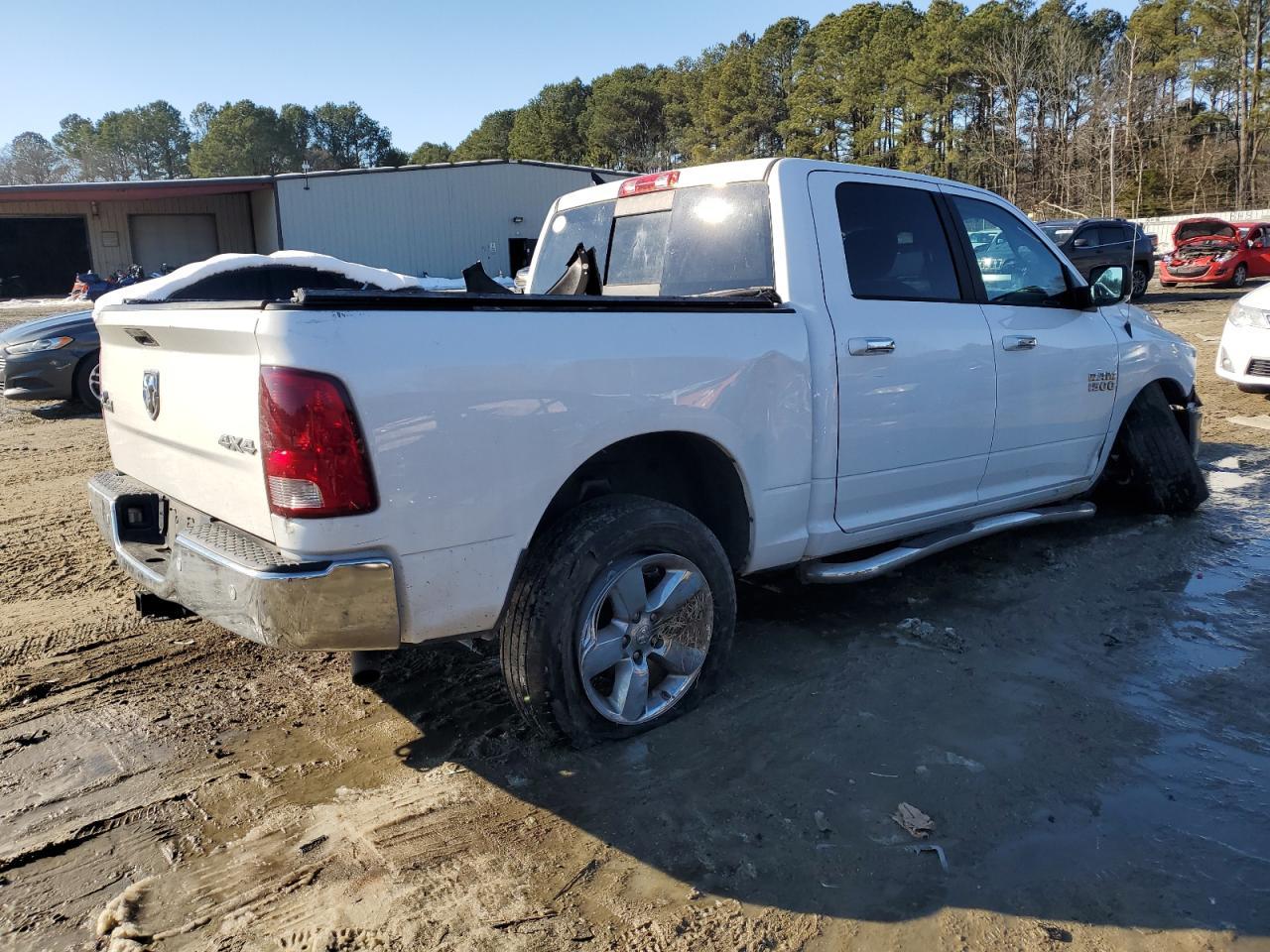 2017 RAM 1500 SLT - Image 3