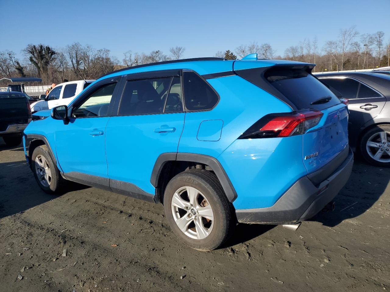 2020 TOYOTA RAV4 XLE - Image 2
