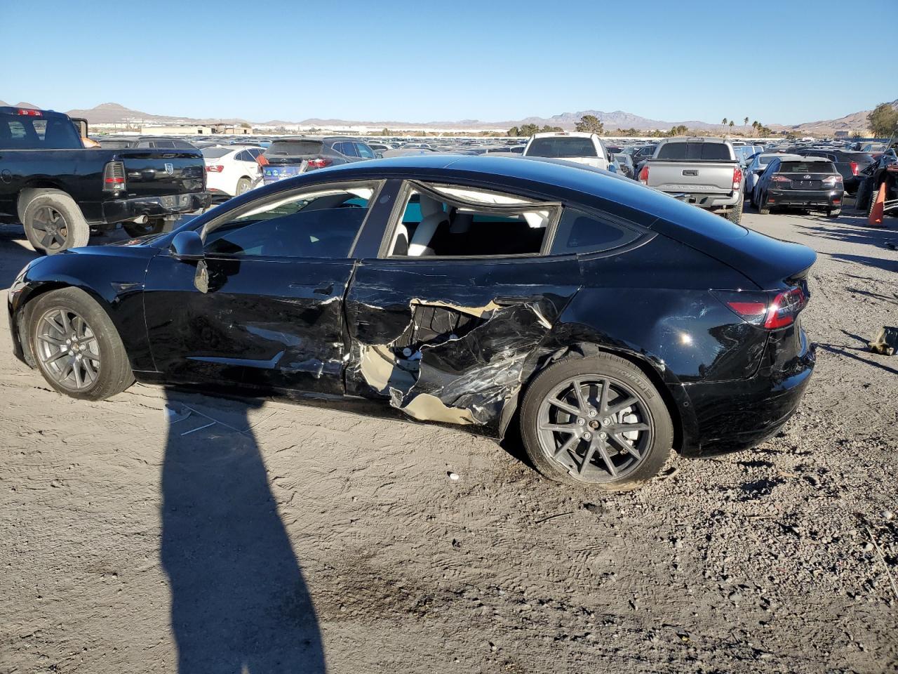 2022 TESLA MODEL 3 - Фото 2