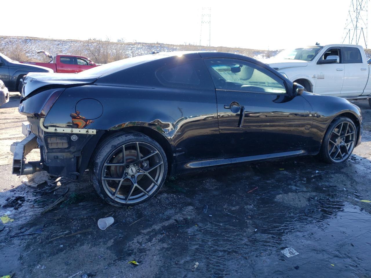 2011 INFINITI G37 - Фото 3