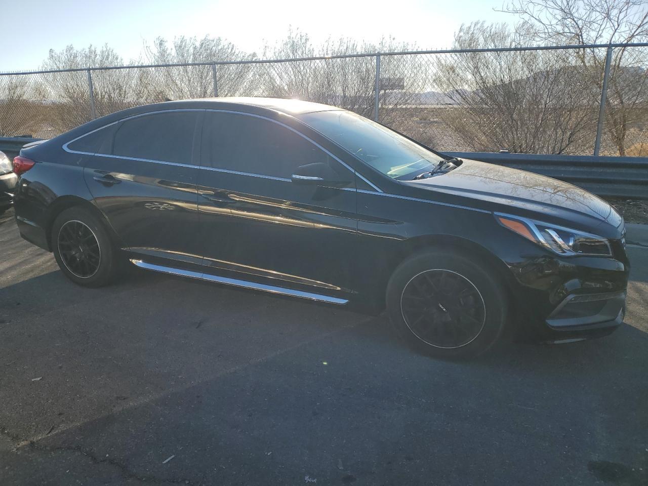 2017 HYUNDAI SONATA SPO - Image 4