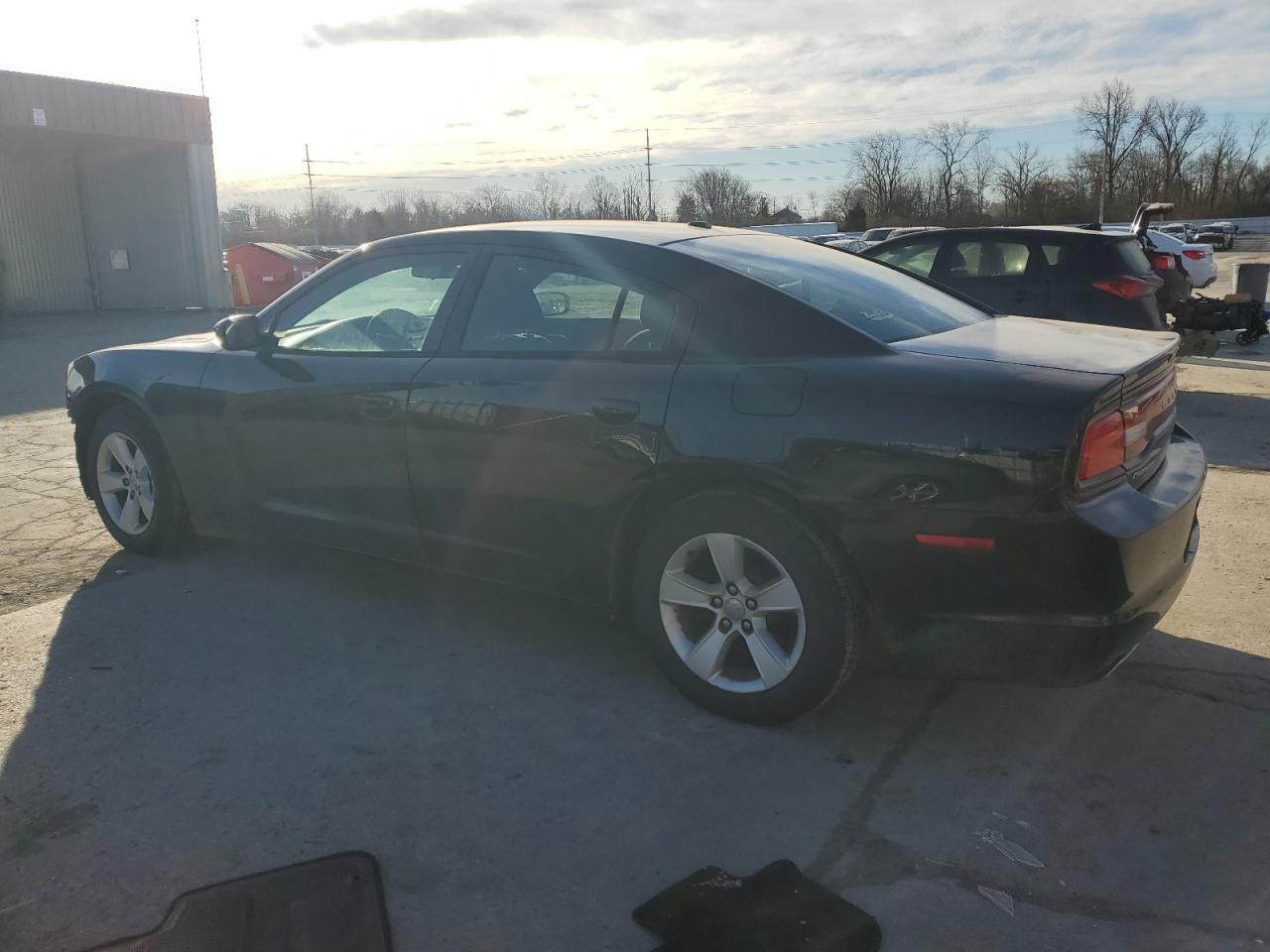 2014 DODGE CHARGER SE - Image 2