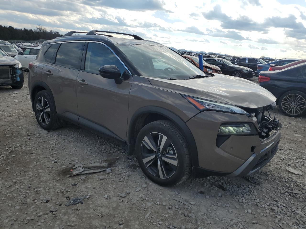 2024 NISSAN ROGUE SL - Image 4