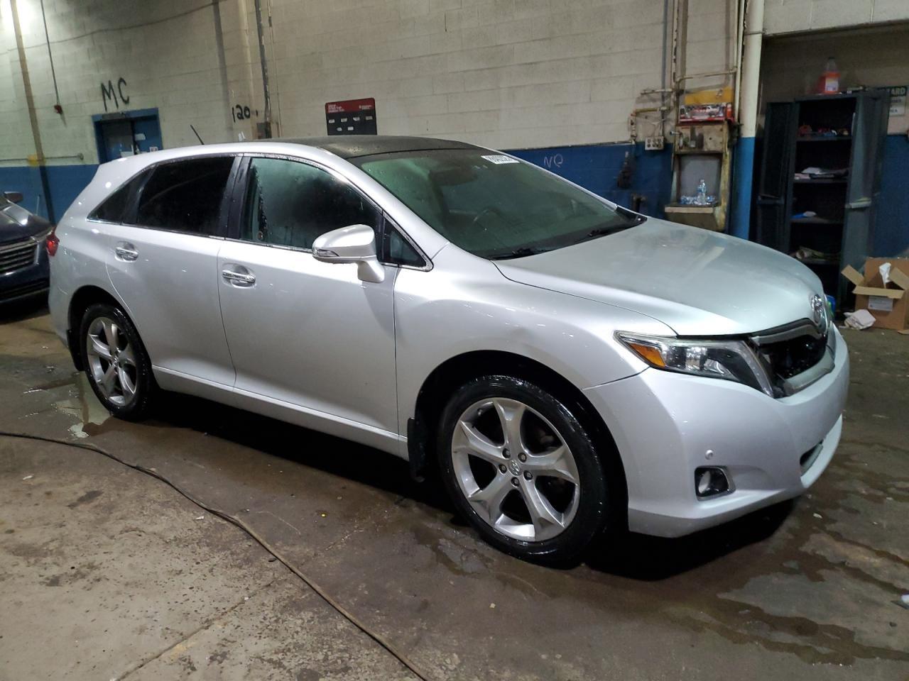 2014 TOYOTA VENZA LE - Фото 4