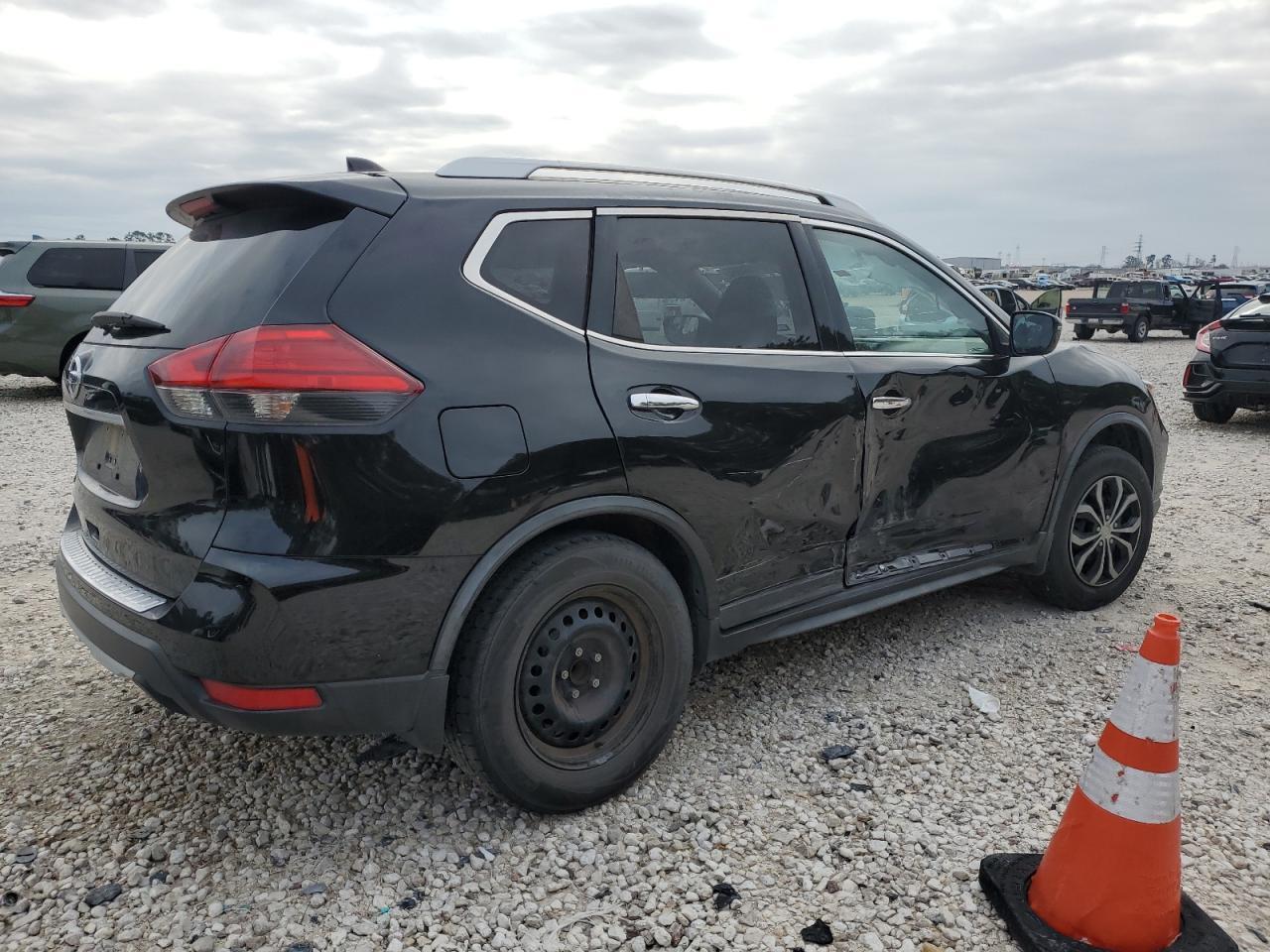 2017 NISSAN ROGUE S - Фото 3