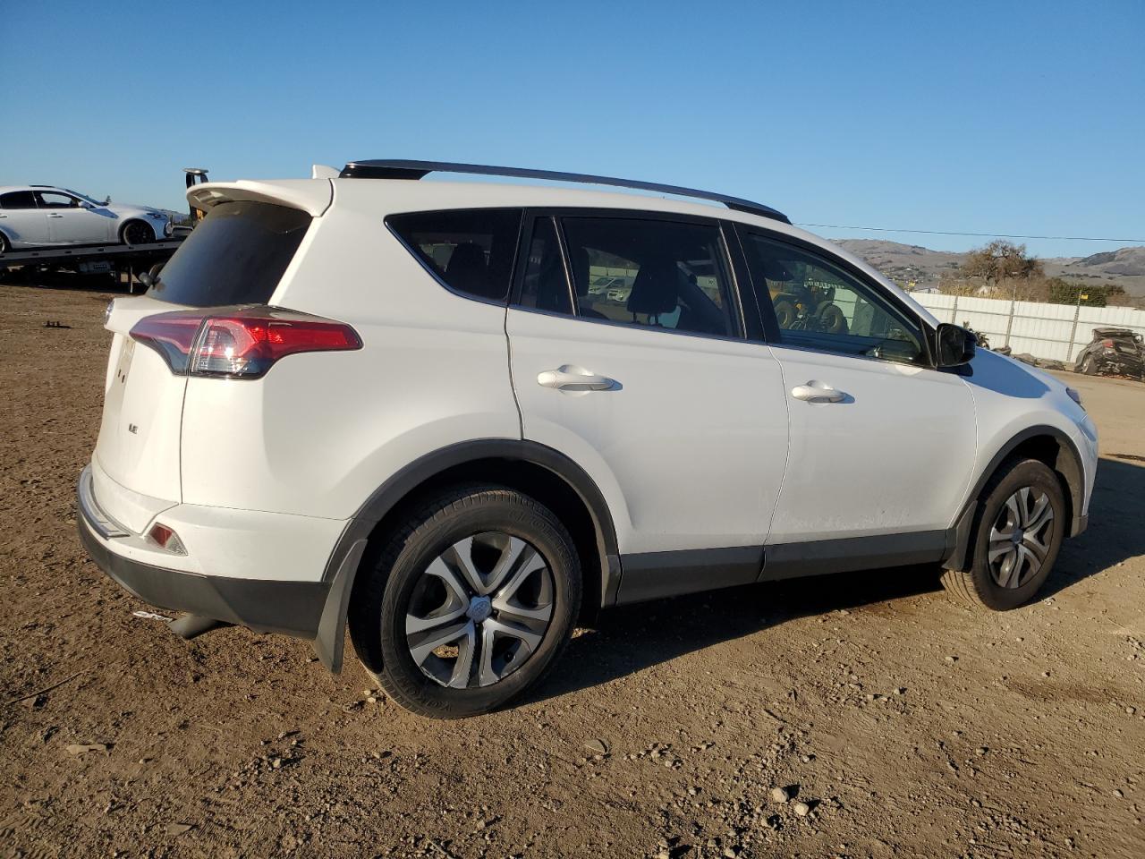 2018 TOYOTA RAV4 LE - Image 3