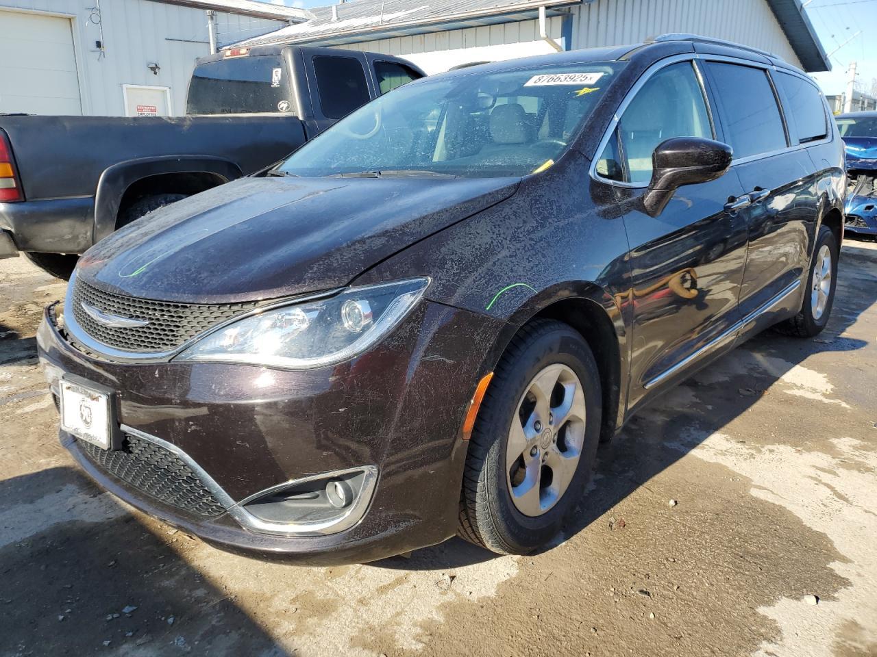 2017 CHRYSLER PACIFICA T car image