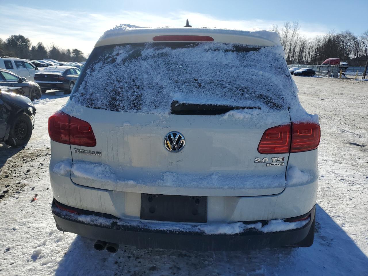 2015 VOLKSWAGEN TIGUAN S - Фото 6