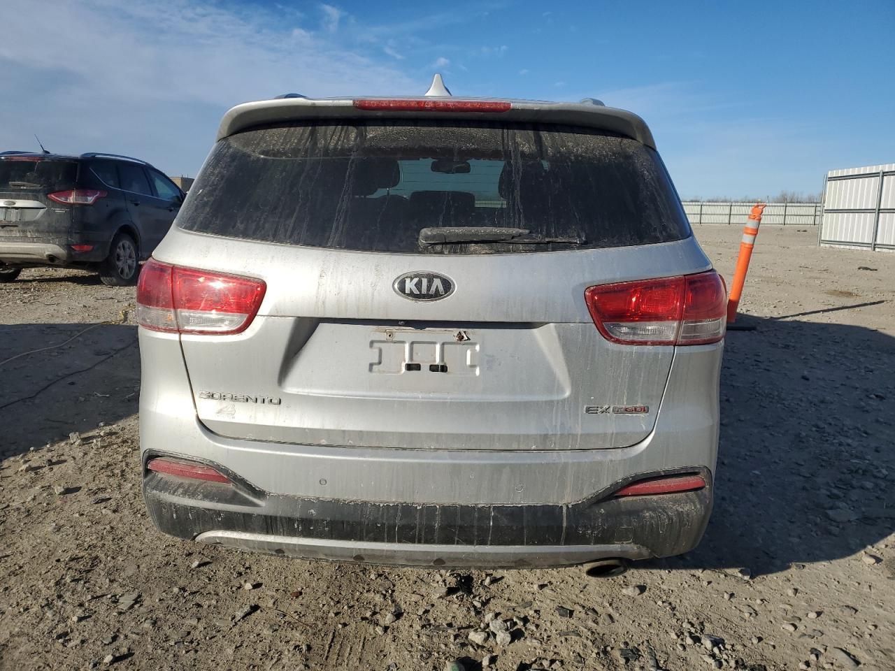 2016 KIA SORENTO EX - Image 6