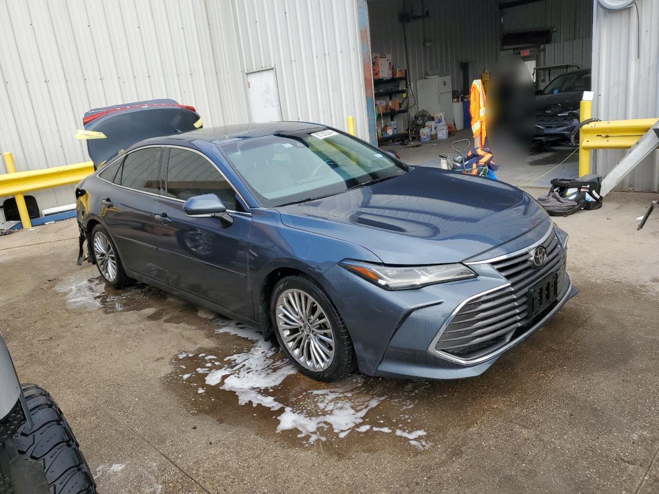 2019 TOYOTA AVALON XLE - Image 4