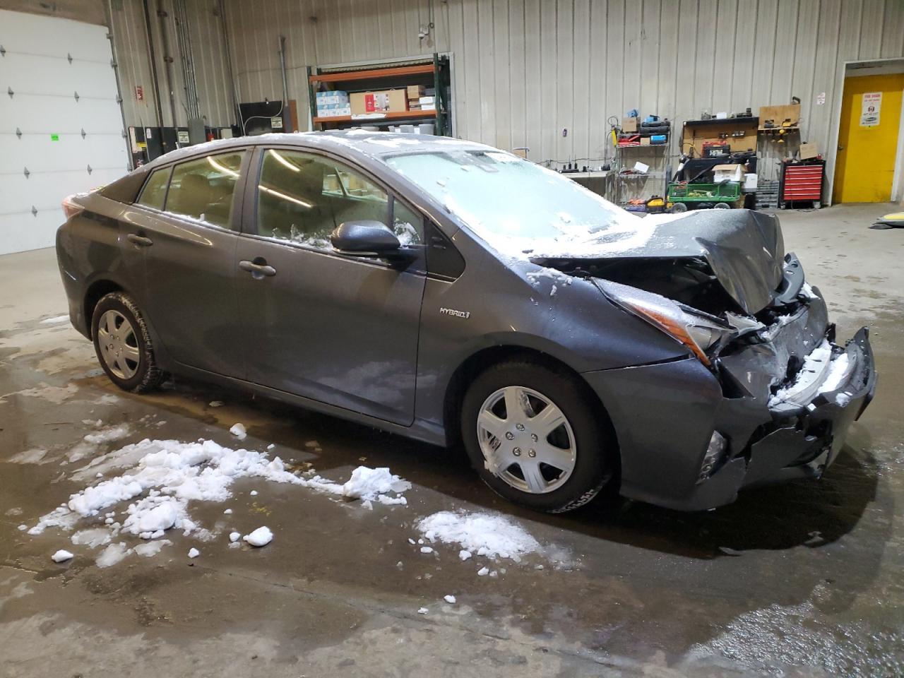 2016 TOYOTA PRIUS - Image 4