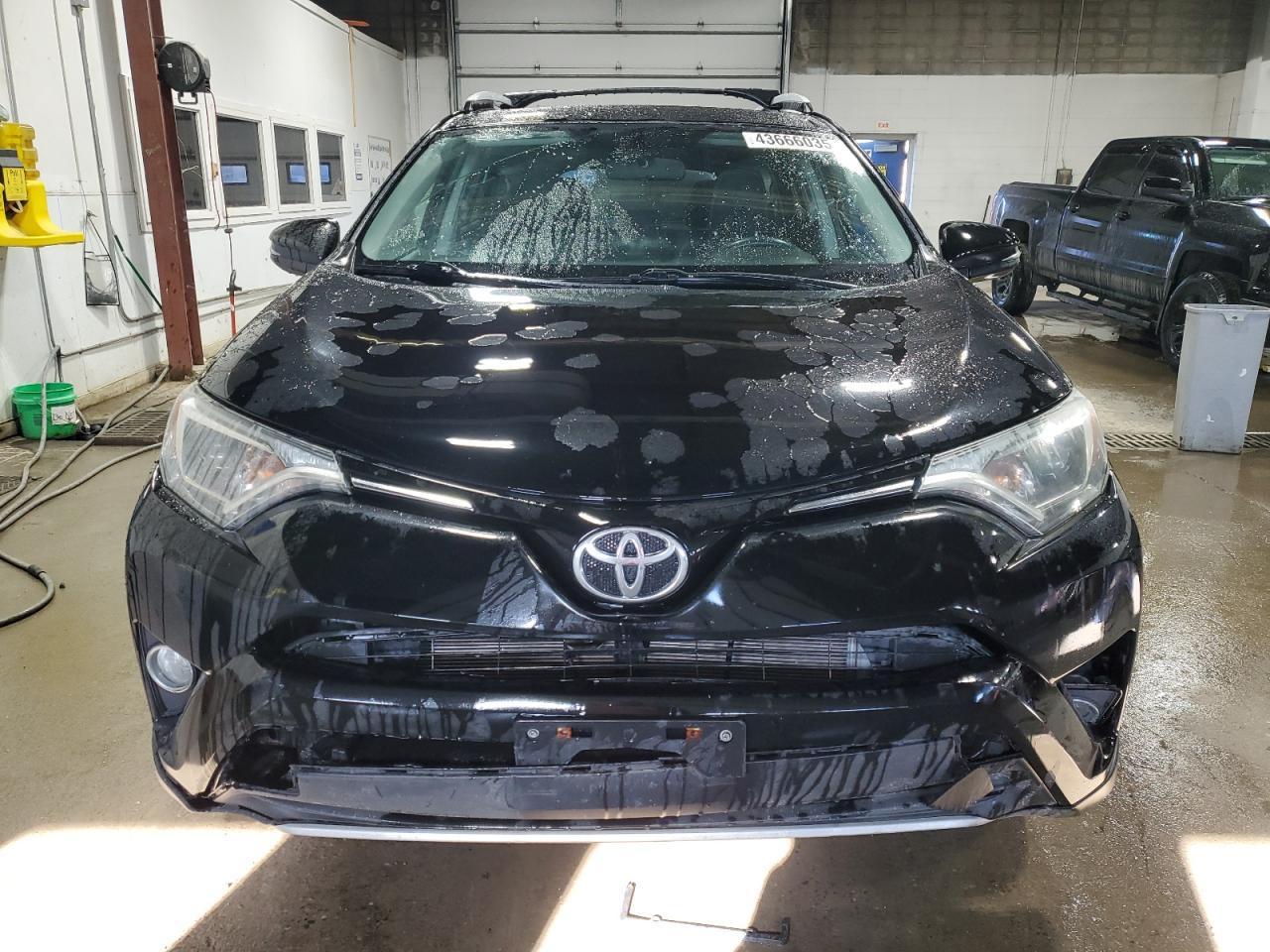 2016 TOYOTA RAV4 XLE - Фото 5