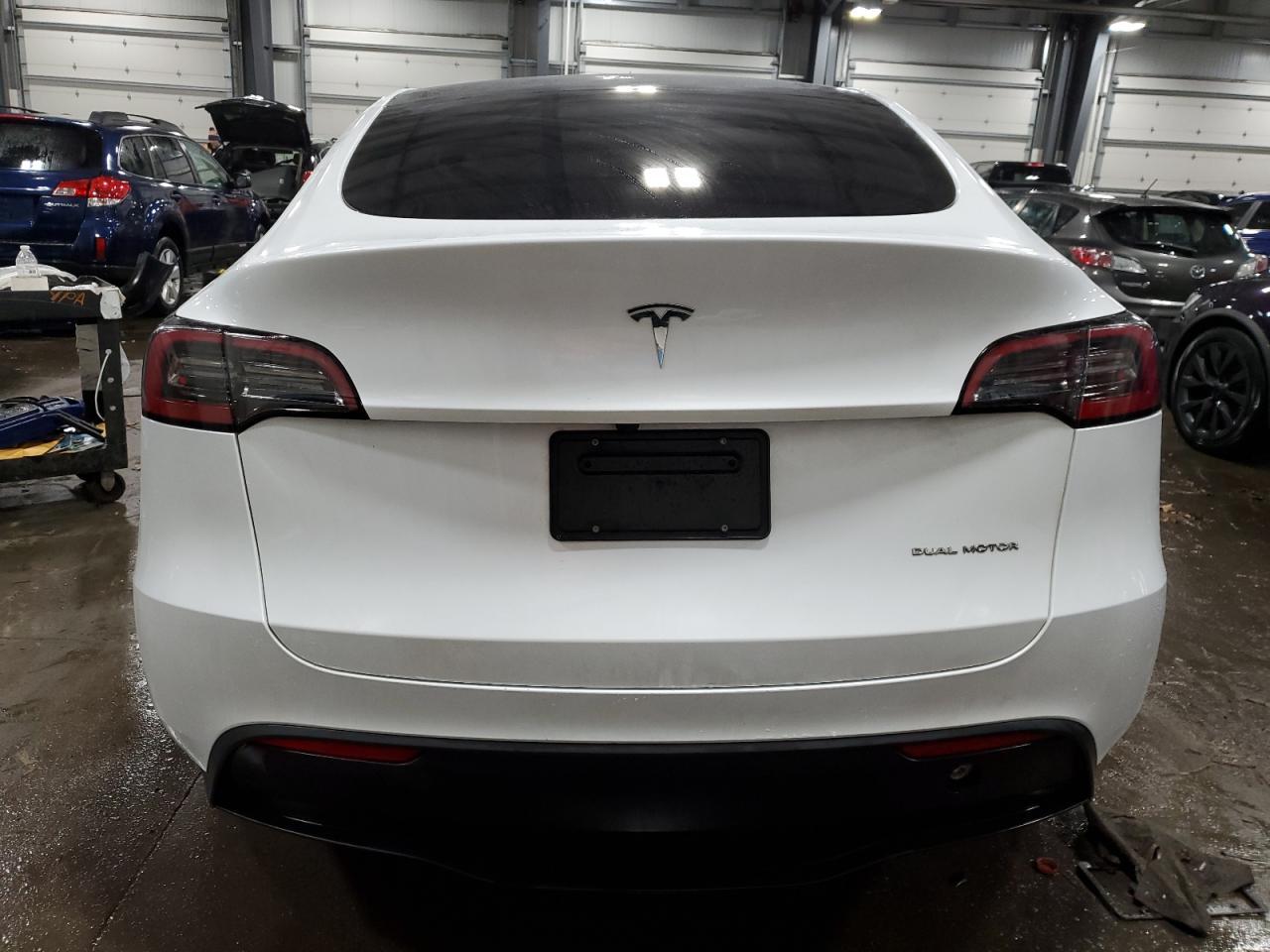 2023 TESLA MODEL Y - Фото 6