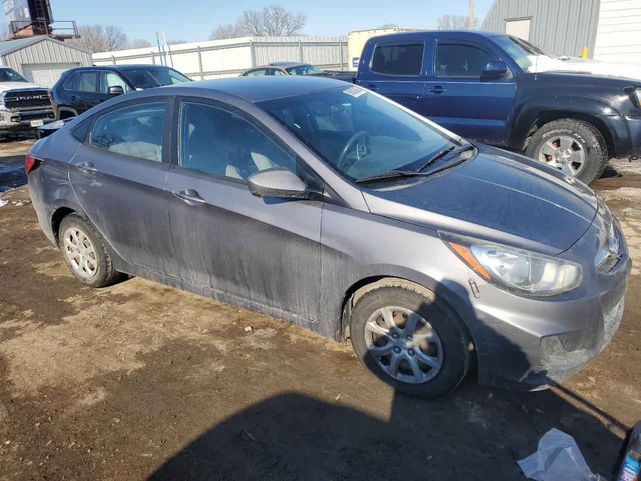 2014 HYUNDAI ACCENT GLS - Фото 4