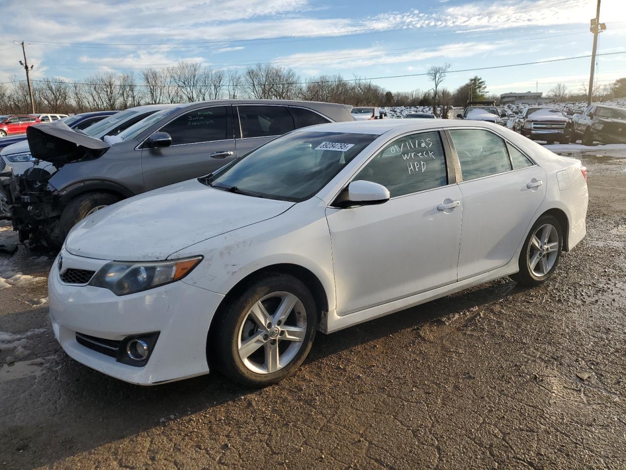 2014 TOYOTA CAMRY L