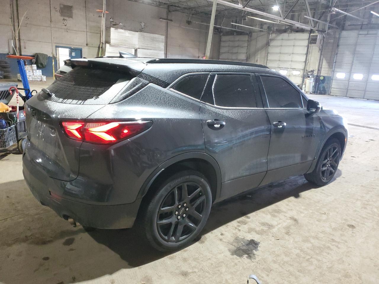 2022 CHEVROLET BLAZER 2LT - Image 3