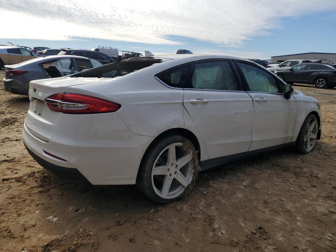 2020 FORD FUSION S - Image 3